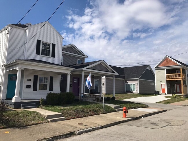 Photo - Renovated Germantown House in Great Location