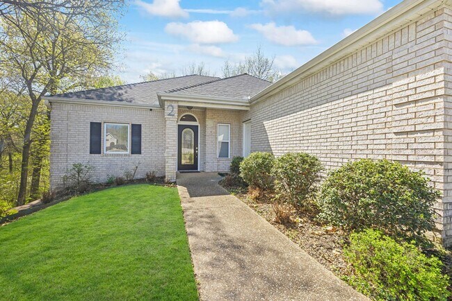 Photo - Spacious 3-Bedroom, 2.5 Bathroom Home in Woods Creek - Prime Bentonville Location