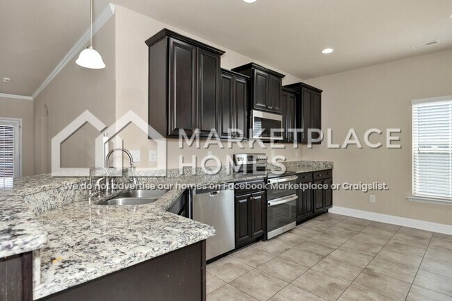 Photo - 275 Harold Murphy Dr