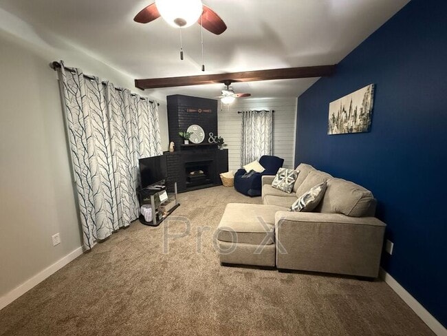 Photo - 415 N Pennsylvania St