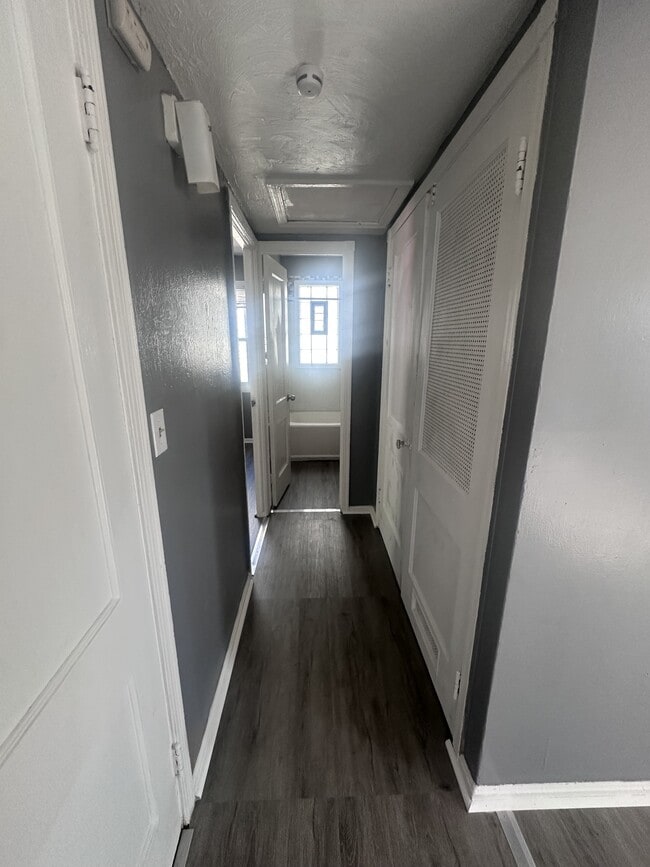 Photo - 16313 Clearview Ave