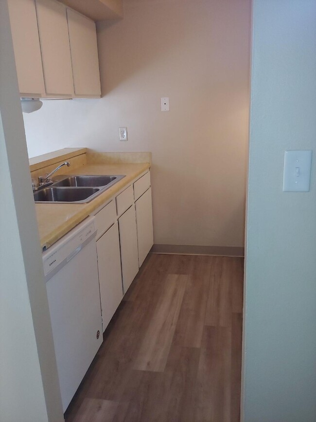 Updated Kitchen One Bedroom