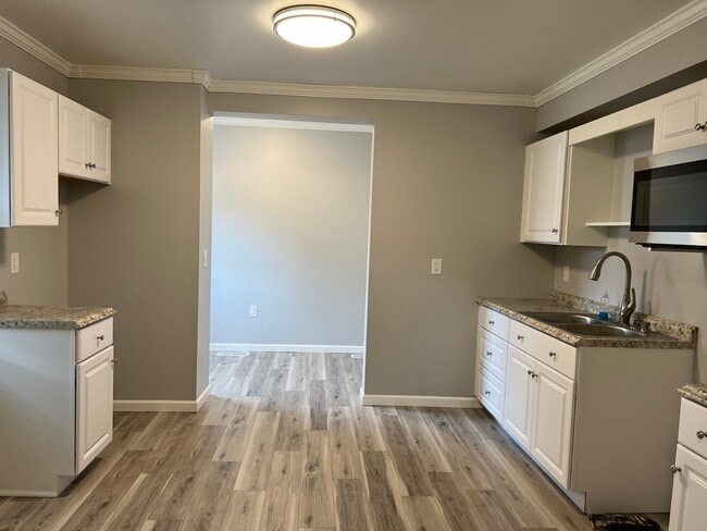 Photo - 324 Front St Unit D