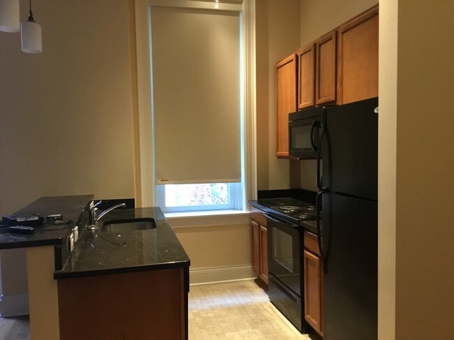 Photo - 401 Brady St