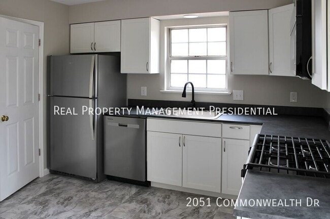 Photo - 2051 Commonwealth Dr