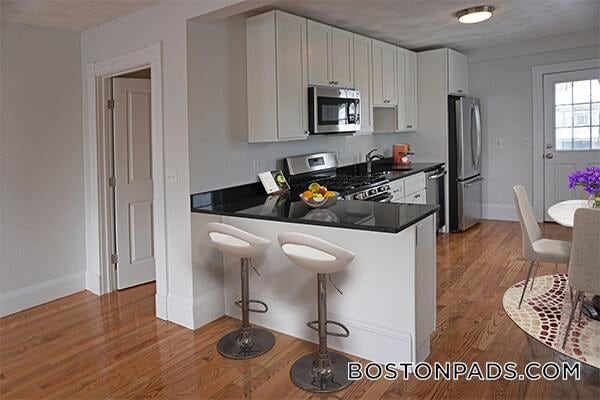 Photo - 252 Ash St Unit 4
