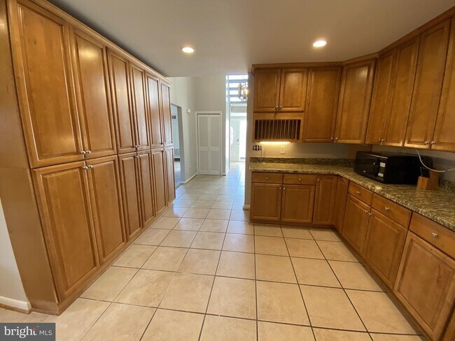 Photo - 1712 12th St S