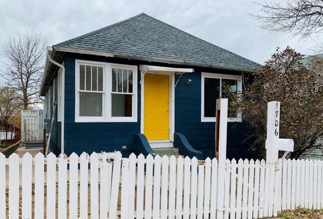 Building Photo - 1706 Colorado Ave NE Unit 1