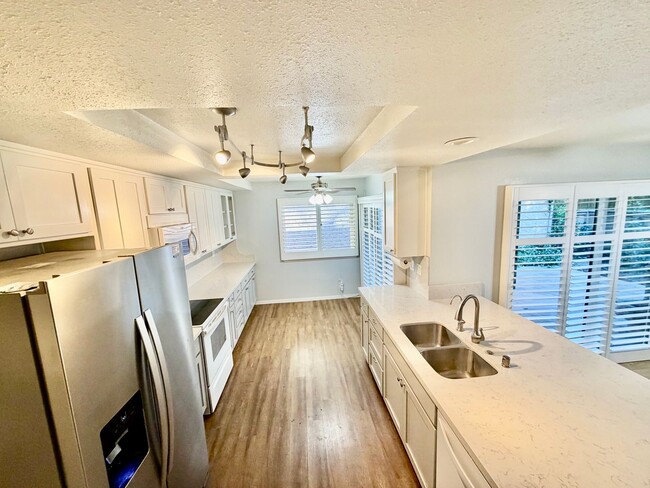 Photo - Beautiful Townhome with Great Schools, Great Location! Pet Friendly!