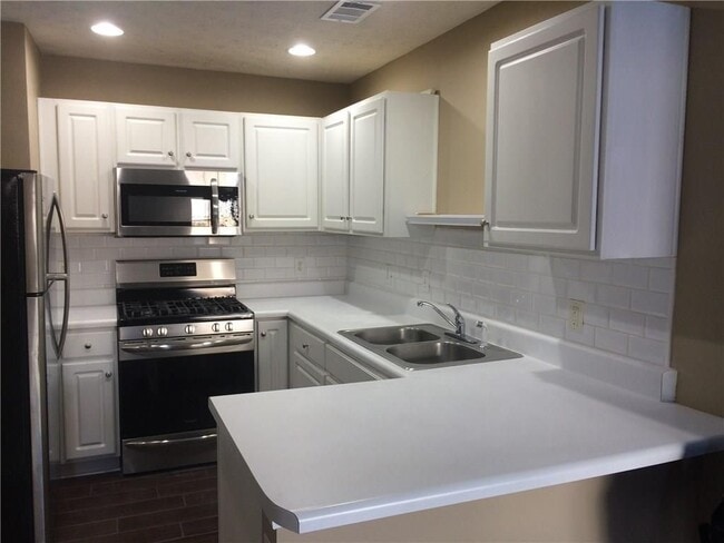 Photo - 2040 Keenland Ct