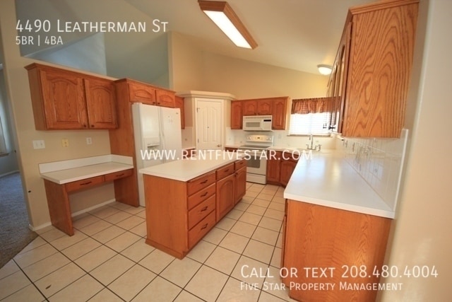 Photo - 4490 Leatherman St