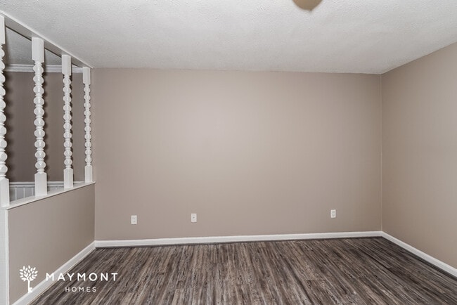 Photo - 2565 Gaylon St