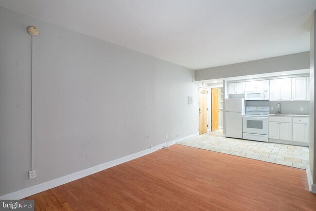 Photo - 1321 Spruce St