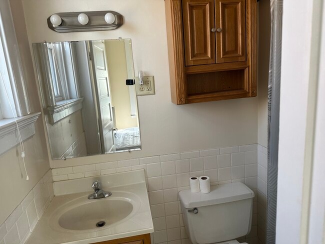 Photo - 331 Ludlow Ave Unit 4