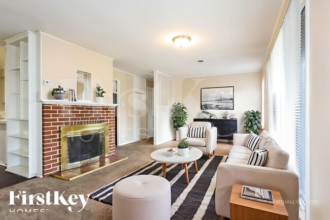 Photo - 374 Oswego St