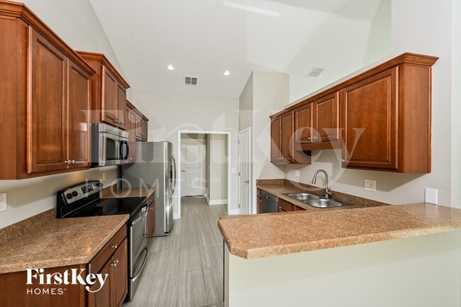 2178 Chickadee Dr