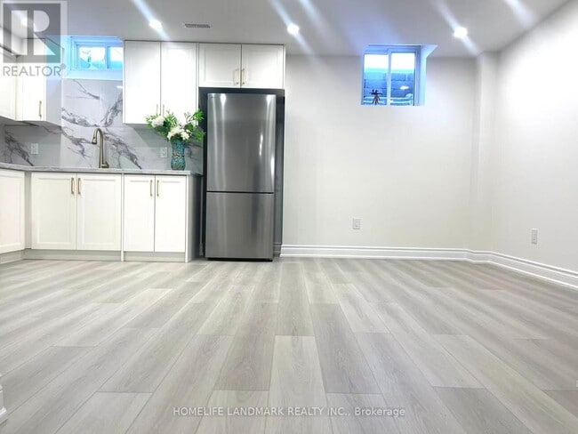 Photo - 252 Borealis Ave