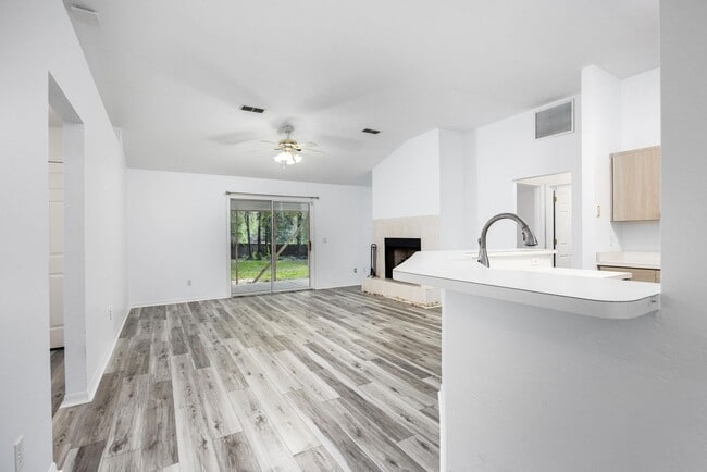 Photo - Nicely remodeled 4 bedroom 2 bath home In Hickory Forest