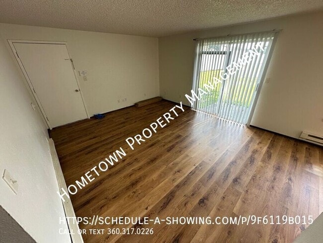 Photo - 335 Dennis St SE