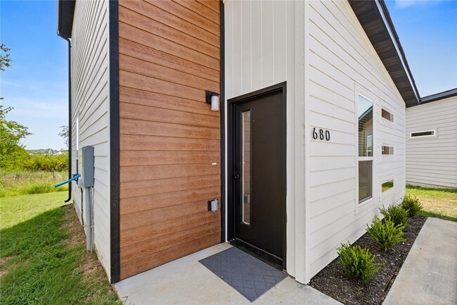 Photo - 680 Pacific Ave