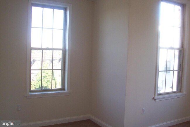 Photo - 3100 Mt Vernon St