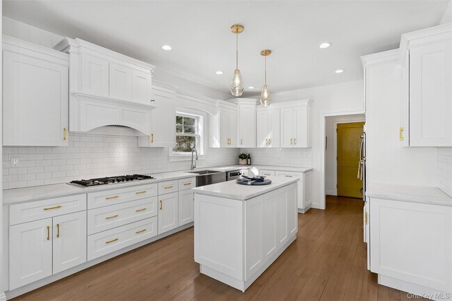 Photo - 1510 Maple Ln