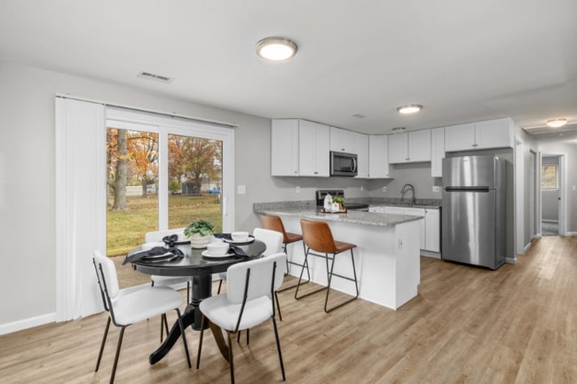 Photo - 2 Gilbert Dr