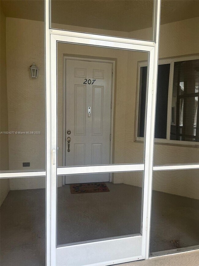 Photo - 3500 Oaks Clubhouse Dr Unit 207