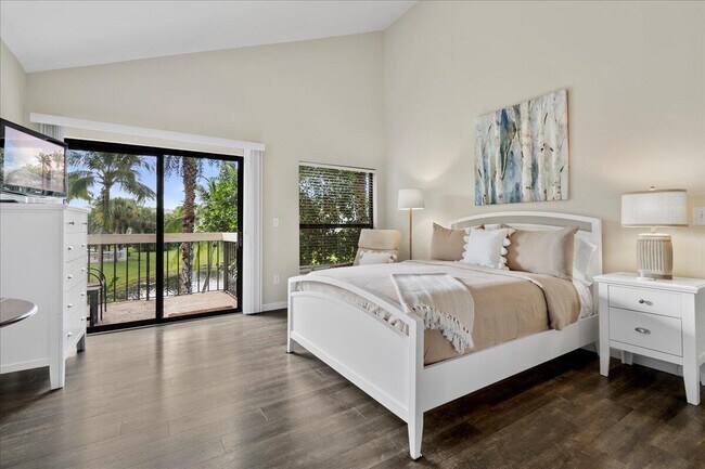 Photo - 11863 Wimbledon Cir Unidad 540