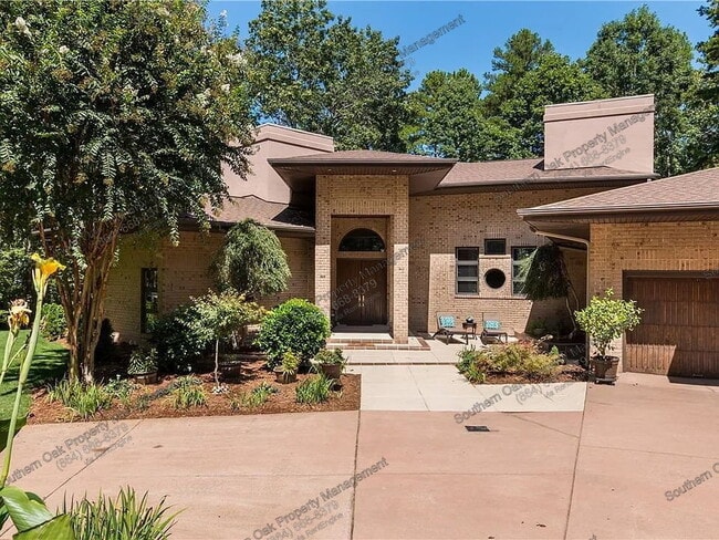 214 Shipmaster Dr