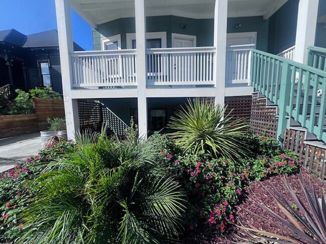 Photo - 1301 Adeline St