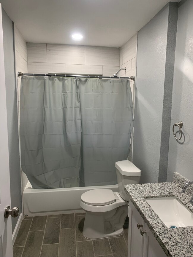 Photo - 2302 E Bowie Ave
