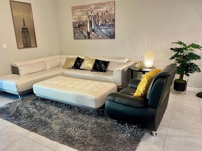 Photo - 14621 Dunrobin Dr