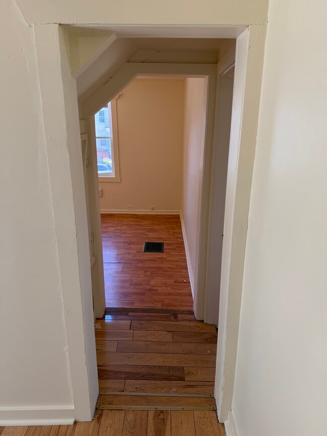 17 7th St Unit 1st flr