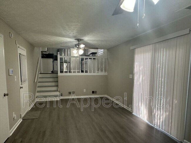 Photo - 872 Holly Hedge Rd
