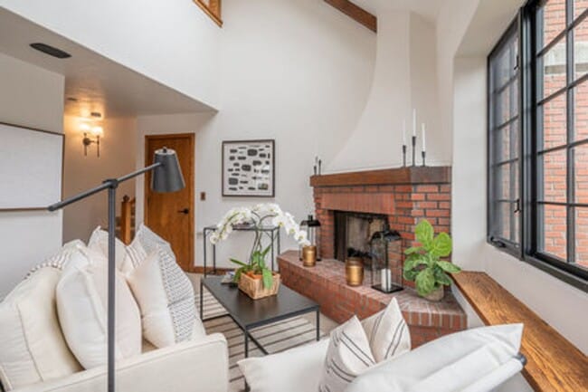 Photo - 1 Bed Condo in the Heart of Carmel-by-The-...