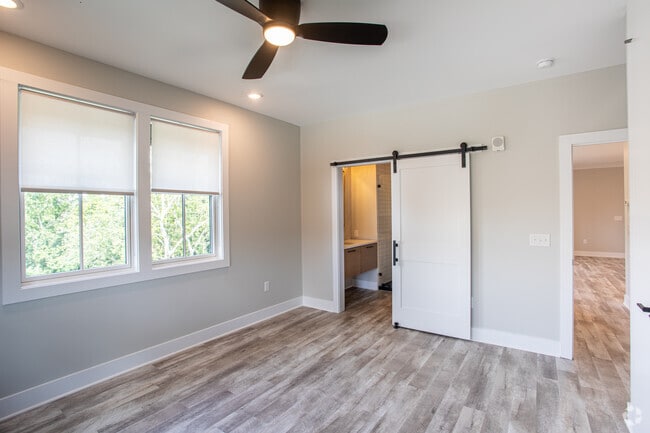 2BR, 2BA