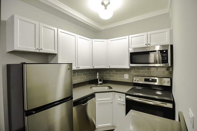 Photo - 817 W Lakeside Pl Unit 503