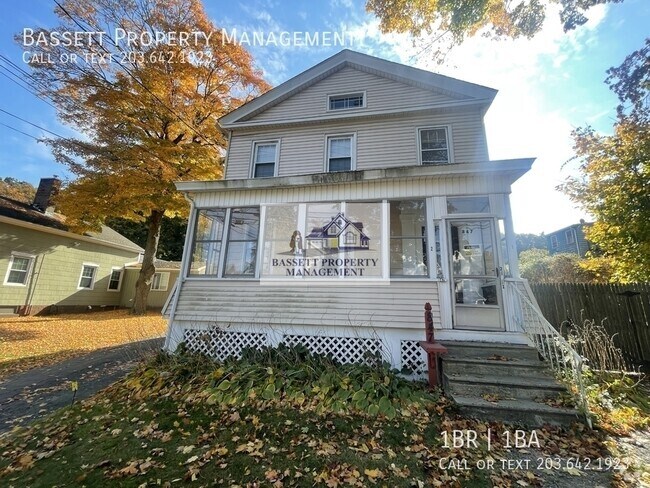Building Photo - 847 Quinnipiac Ave Unit 2 (2nd Flr Front) Rental