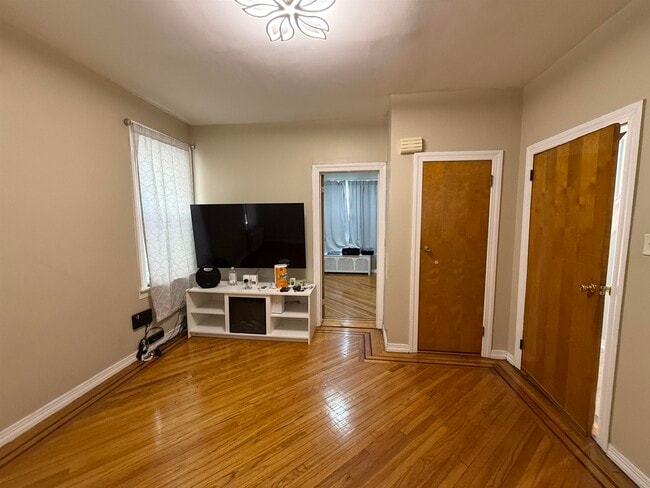 Photo - 360 Ege Ave Unit 1