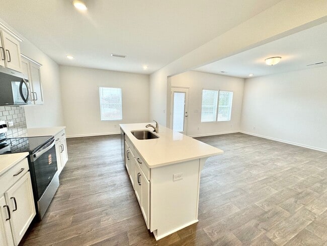 Photo - NEW Single Family Home - 2.5 Miles to I-85/Minutes from Downtown Salisbury