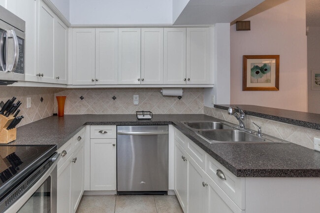 Photo - 4205 Fairway Dr N Unit 4205