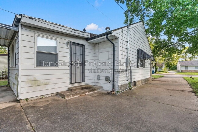 Photo - 161 Cameron Rd