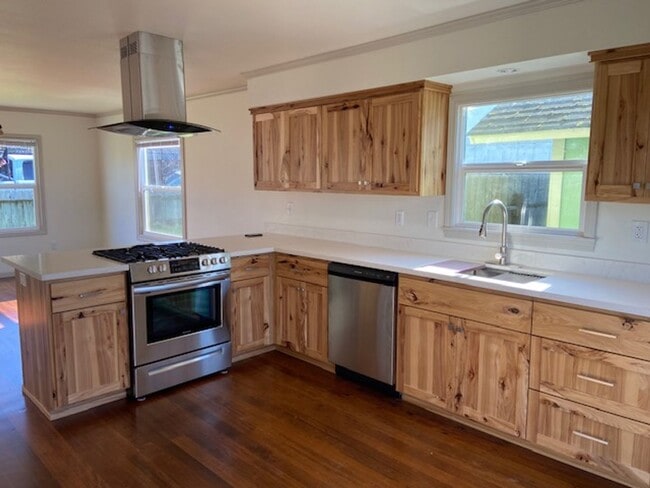 Photo - Beautifully done, 2/1 house in Eureka