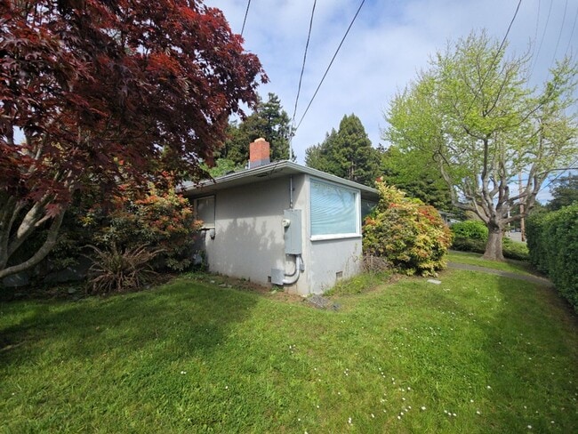 Photo - 3BD/2BA Eureka home is close to Sequoia Park, boasts infrared sauna!