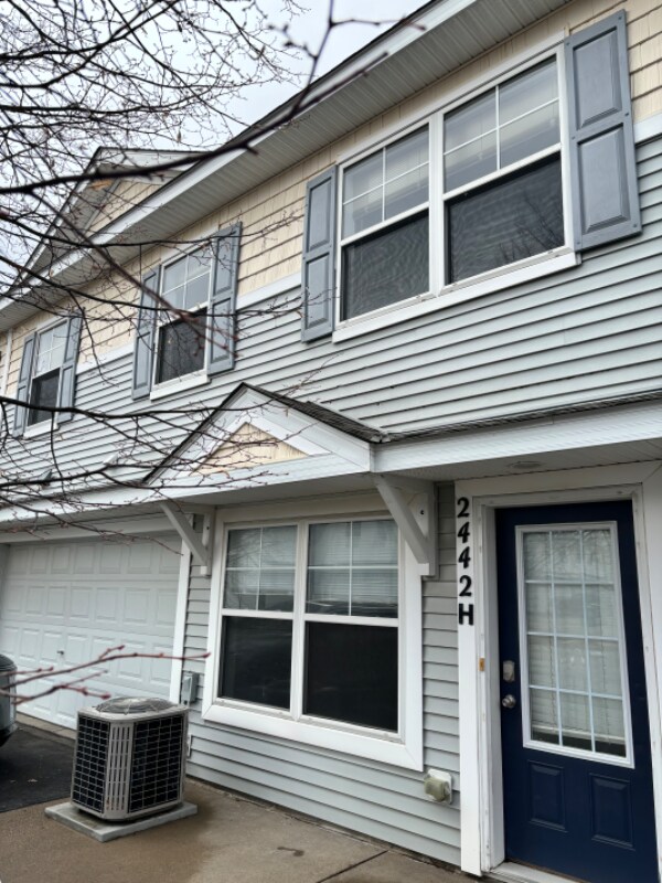 2469 Dawes Place Townhome Townhome Rental in River Falls WI