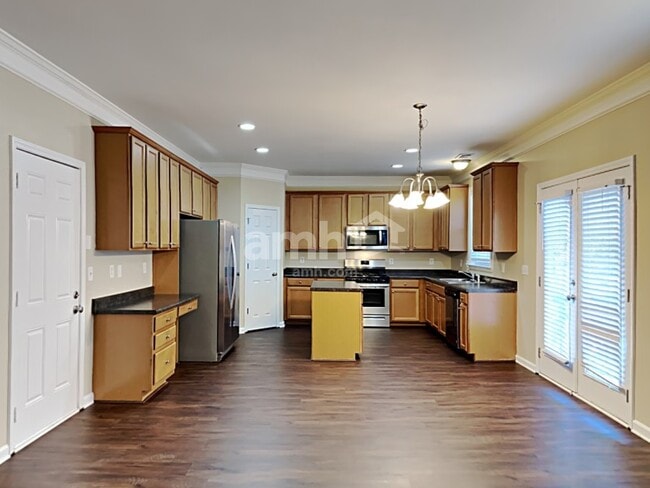 Photo - 916 Swallowtail View