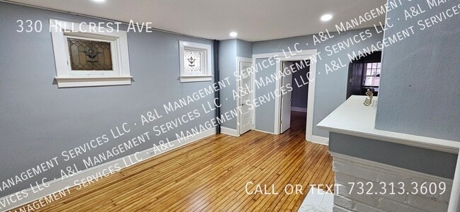 Photo - 330 Hillcrest Ave