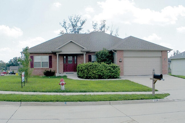 Building Photo - 208 Jackal Dr