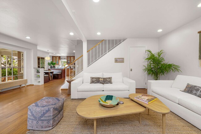 4819 Del Mar Ave Unit 1